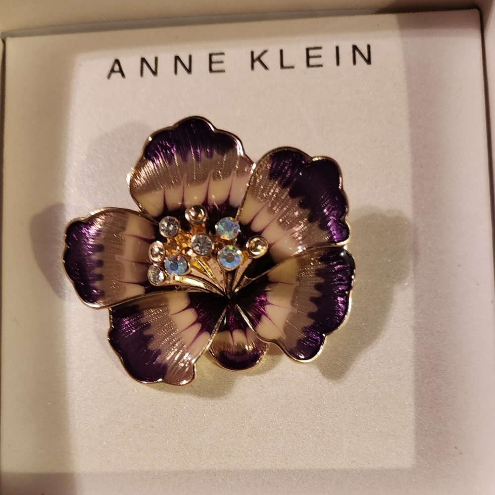 Purple n gold flower pin
